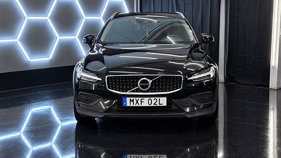 Volvo V60 Cross Country 2 of 20