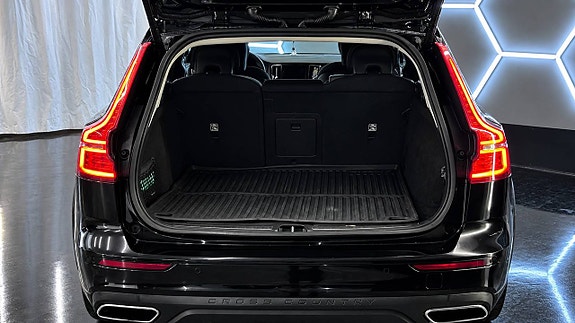 Volvo V60 Cross Country 7 of 20