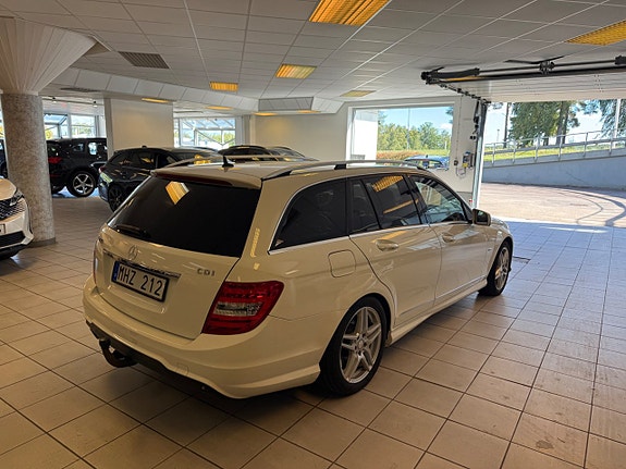 Mercedes-Benz C220 7 of 15