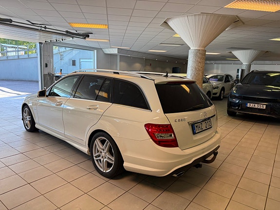 Mercedes-Benz C220 3 of 15