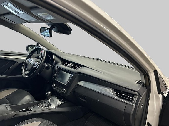 Toyota Avensis 10 of 19