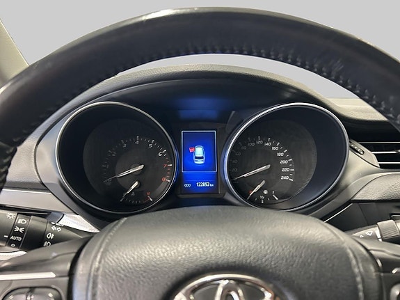 Toyota Avensis 15 of 19