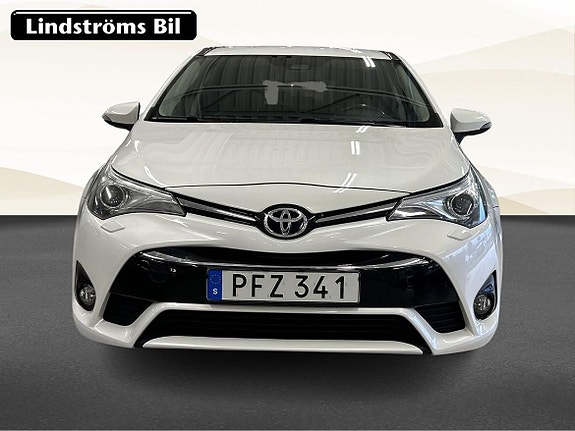Toyota Avensis 9 of 19