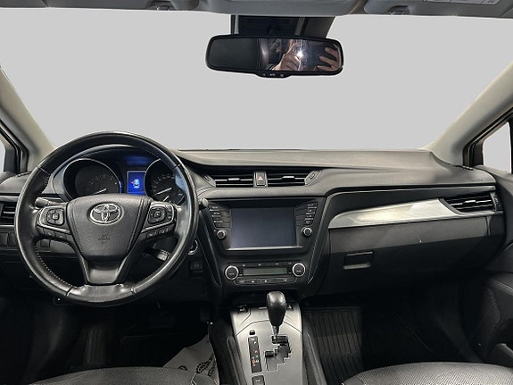 Toyota Avensis 12 of 19