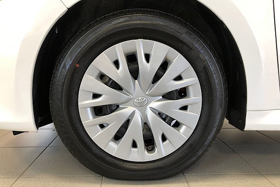 Toyota Yaris 17 of 21