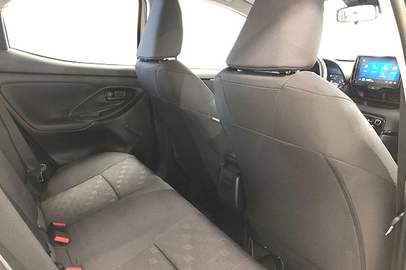 Toyota Yaris 9 of 21