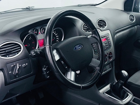 Ford Focus 10 of 16