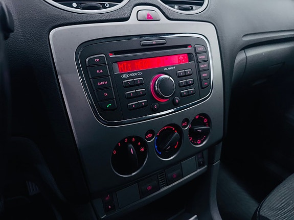 Ford Focus 11 of 16