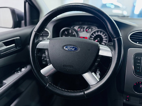 Ford Focus 4 of 16