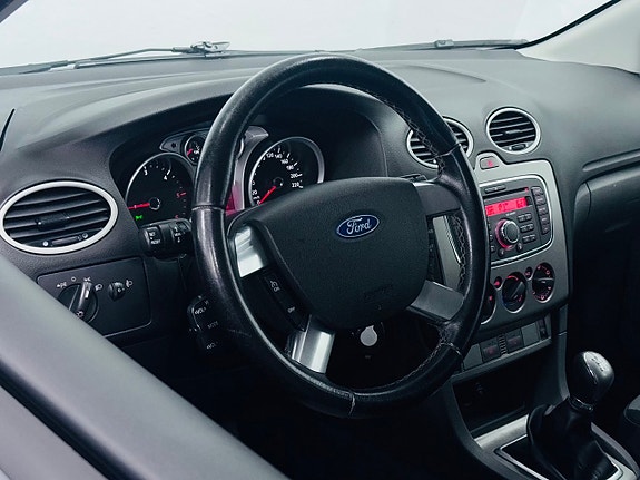 Ford Focus 9 of 16
