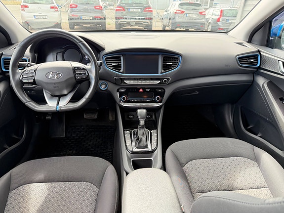 Hyundai IONIQ 21 of 29