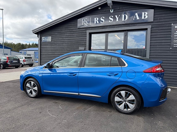 Hyundai IONIQ 12 of 29