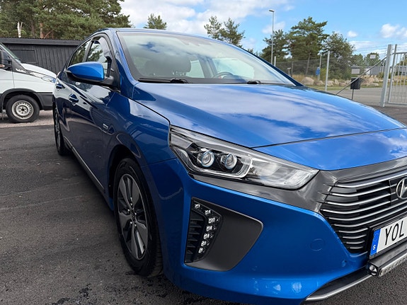 Hyundai IONIQ 13 of 29
