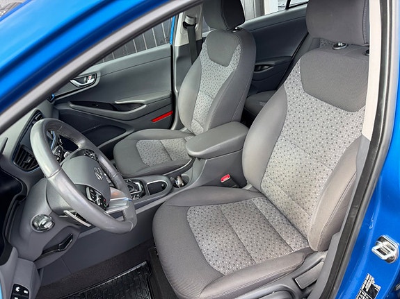 Hyundai IONIQ 23 of 29