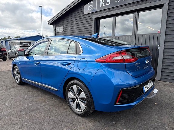Hyundai IONIQ 11 of 29