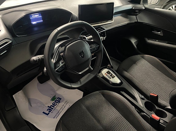 Peugeot 208 10 of 18