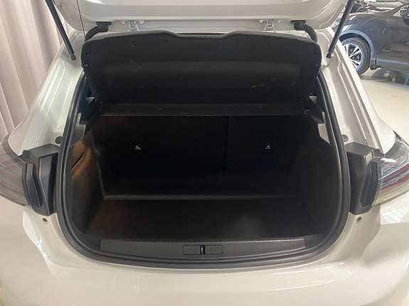 Peugeot 208 6 of 18