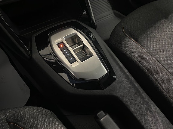 Peugeot 208 16 of 18