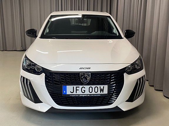 Peugeot 208 4 of 18