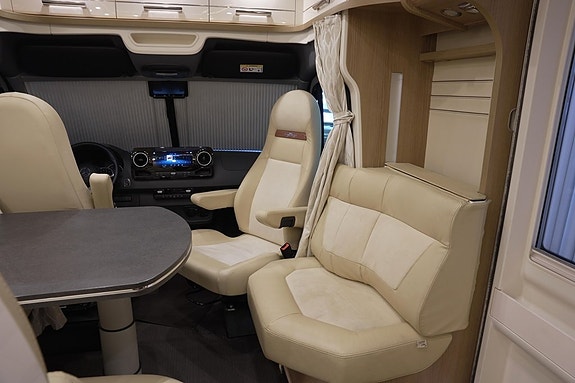 Mercedes-Benz Sprinter Carthago C-Tourer T 149 LE 170hk 9G-Tronic | Långbäddar 9 of 26