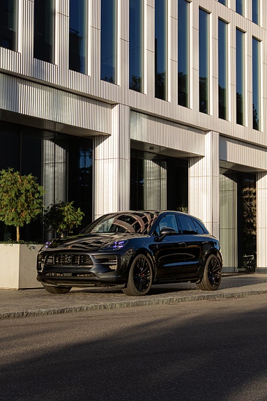 Porsche Macan GTS 3 of 10