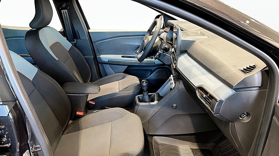 Dacia Sandero 3 of 9