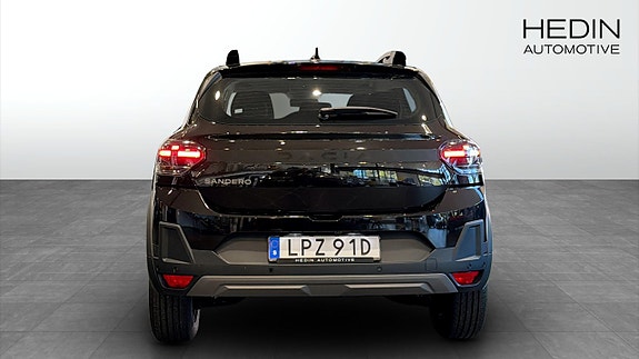 Dacia Sandero 7 of 9