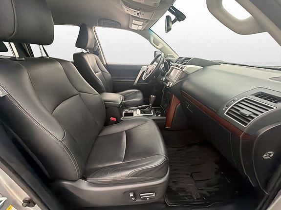 Toyota Land Cruiser 24 of 30