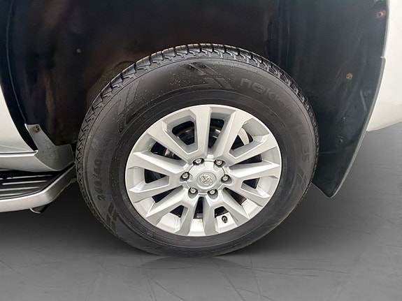 Toyota Land Cruiser 29 of 30