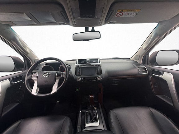Toyota Land Cruiser 12 of 30