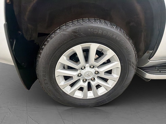 Toyota Land Cruiser 30 of 30