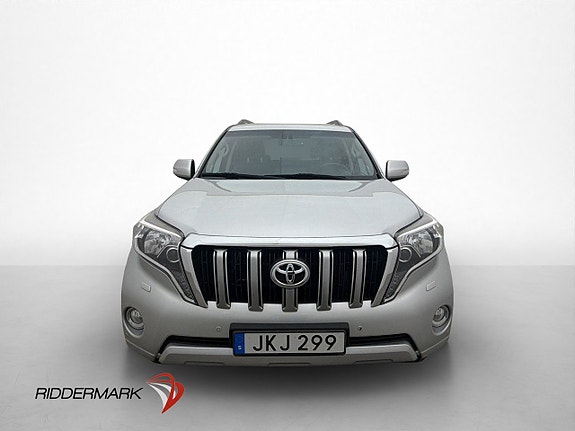 Toyota Land Cruiser 2 of 30