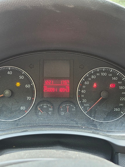 Volkswagen Golf V 3 of 5
