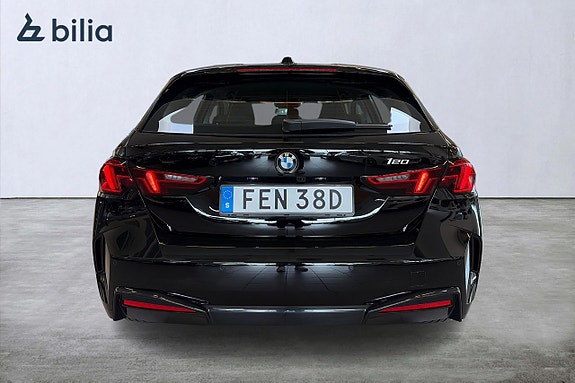 BMW 120 7 of 21