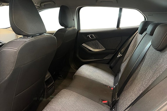 BMW 120 17 of 21