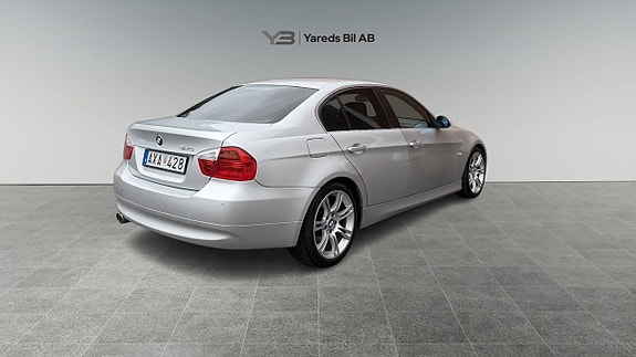 BMW 325i 6 of 11