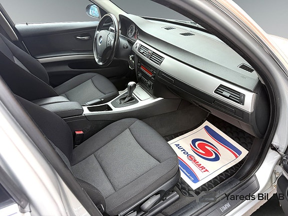 BMW 325i 9 of 11