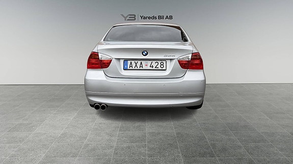 BMW 325i 4 of 11
