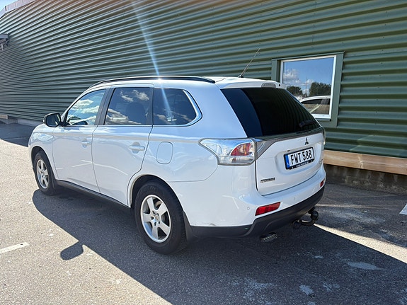 Mitsubishi Outlander 3 of 7