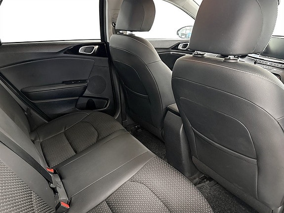 Kia Ceed 14 of 17