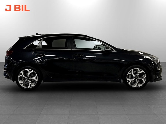 Kia Ceed 15 of 17