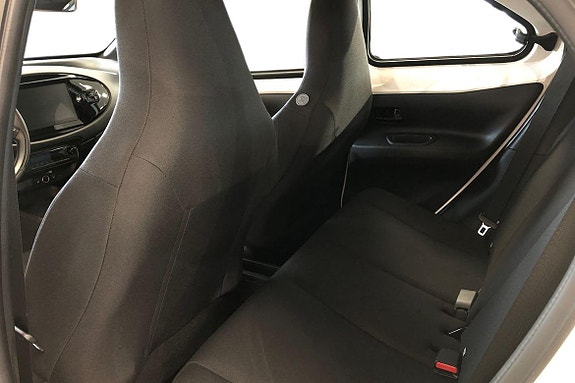 Toyota Aygo X 13 of 21