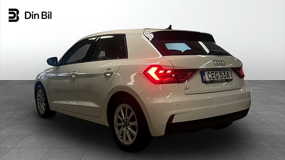 Audi A1 3 of 12