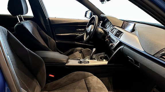 BMW 320d 3 of 9
