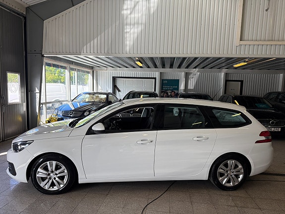 Peugeot 308 SW 6 of 15