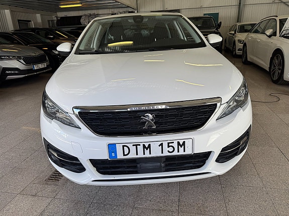 Peugeot 308 SW 8 of 15