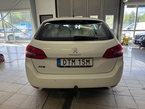 Peugeot 308 SW 4 of 15