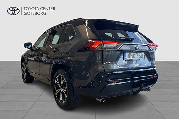 Toyota RAV4 3 of 13