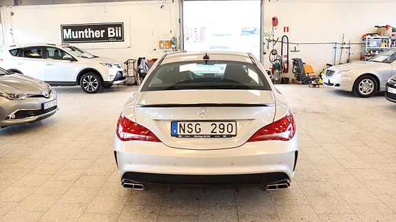 Mercedes-Benz CLA220 8 of 17