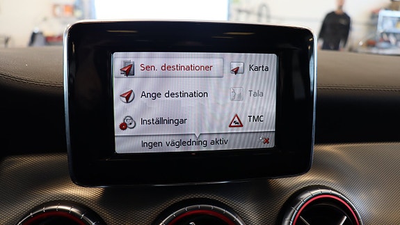 Mercedes-Benz CLA220 14 of 17